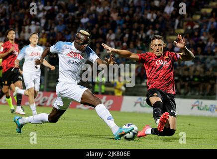 31st luglio 2022; Stadio Patin, Castel di Sangro, Italia; Calcio Pre-Seaon amichevole, SSC Napoli contro RCD Mallorca: Victor Osimhen di Napoli Foto Stock