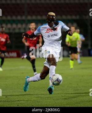 31st luglio 2022; Stadio Patin, Castel di Sangro, Italia; Calcio Pre-Seaon amichevole, SSC Napoli contro RCD Mallorca: Victor Osimhen di Napoli Foto Stock