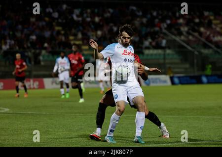 31st luglio 2022; Stadio Patin, Castel di Sangro, Italia; Calcio Pre-Seaon amichevole, SSC Napoli contro RCD Mallorca: Khvicha Kvaratskhelia di Napoli Foto Stock