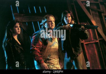 Jennifer Aniston, Mark Hotlon & Kent Olandt Film Leprechaun (USA 1993) personaggi: Tory Reding, & Direttore: Mark Jones 08 gennaio 1993 **ATTENZIONE** questa fotografia è ad uso esclusivamente editoriale ed è copyright di TRIMARK PICTURES e/o del fotografo assegnato dalla Film o Production Company e può essere riprodotta solo da pubblicazioni in concomitanza con la promozione del suddetto film. È richiesto un credito obbligatorio per LE FOTO TRIMARK. Il fotografo deve essere accreditato anche se conosciuto. Nessun uso commerciale può essere concesso senza l'autorizzazione scritta di The Film Company. Foto Stock
