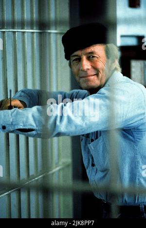 Paul Hogan Film: Quasi un Angelo (1990) personaggi: Terry Dean regista: John Cornell 19 Dicembre 1990 **ATTENZIONE** questa foto è solo per uso editoriale ed è il copyright di PARAMOUNT e/o del fotografo assegnato dalla Film o dalla Società di produzione e può essere riprodotto solo da pubblicazioni in concomitanza con la promozione del suddetto Film. È necessario un credito obbligatorio per PARAMOUNT. Il fotografo deve essere accreditato anche quando è noto. Nessun uso commerciale può essere concesso senza l'autorizzazione scritta della Film Company. Foto Stock