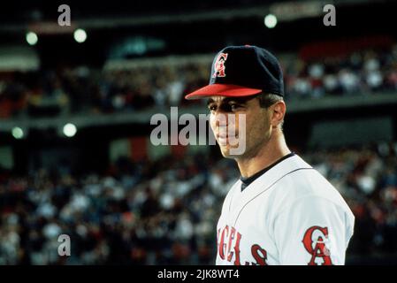 Tony Danza Film Angels in the Outfield (1993) personaggi: Mel Clark 15 luglio 1994 **ATTENZIONE** questa fotografia è solo per uso editoriale ed è copyright della DISNEY e/o del fotografo assegnato dalla Film o Production Company e può essere riprodotta solo da pubblicazioni in concomitanza con la promozione del suddetto Film. È richiesto un credito obbligatorio a DISNEY. Il fotografo deve essere accreditato anche se conosciuto. Nessun uso commerciale può essere concesso senza l'autorizzazione scritta di The Film Company. Foto Stock