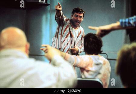 Robert De Niro Film: Wakenings (USA 1990) personaggi: Leonard Lowe regista: Penny Marshall 12 dicembre 1990 **AVVISO** questa foto è solo per uso editoriale ed è il copyright delle IMMAGINI COLUMBIA e/o del fotografo assegnato dalla Film o dalla Production Company e può essere riprodotto solo da pubblicazioni in concomitanza con la promozione del suddetto Film. È richiesto un credito obbligatorio per LE IMMAGINI COLUMBIA. Il fotografo deve essere accreditato anche quando è noto. Nessun uso commerciale può essere concesso senza l'autorizzazione scritta della Film Company. Foto Stock