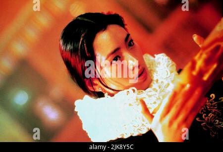 Gong li Film addio alla mia concubina; Ba Wang Bie Ji (Ba wang bie ji) CHN/HK 1993, regista: Kaige Chen 20 maggio 1993 **ATTENZIONE** questa fotografia è ad uso esclusivamente editoriale ed è copyright dei film TOMSON e/o del fotografo assegnato dalla Film o Production Company e può essere riprodotta solo da pubblicazioni in concomitanza con la promozione del suddetto Film. È richiesto un credito obbligatorio per i film TOMSON. Il fotografo deve essere accreditato anche se conosciuto. Nessun uso commerciale può essere concesso senza l'autorizzazione scritta di The Film Company. Foto Stock