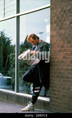 Bruce Jones Film: Raining Stones (1993) personaggi: Bob Director: Ken Loach 09 Settembre 1993 **ATTENZIONE** questa foto è solo per uso editoriale ed è il copyright dei FILM DEL CANALE QUATTRO e/o del fotografo assegnato dalla Film o dalla Società di produzione e può essere riprodotto solo da pubblicazioni in concomitanza con la promozione del suddetto Film. È richiesto un credito obbligatorio per INCANALARE QUATTRO FILM. Il fotografo deve essere accreditato anche quando è noto. Nessun uso commerciale può essere concesso senza l'autorizzazione scritta della Film Company. Foto Stock