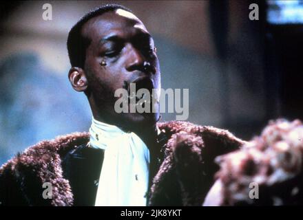 Tony Todd Film: Candyman (USA 1992) personaggi: The Candyman Director: Bernard Rose 11 Settembre 1992 **ATTENZIONE** questa foto è solo per uso editoriale ed è copyright DI COLUMBIA e/o del fotografo assegnato dalla Film o dalla Production Company e può essere riprodotta solo da pubblicazioni in concomitanza con la promozione del suddetto Film. È richiesto un credito obbligatorio per COLUMBIA. Il fotografo deve essere accreditato anche quando è noto. Nessun uso commerciale può essere concesso senza l'autorizzazione scritta della Film Company. Foto Stock