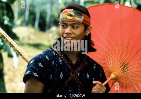 Ernie Reyes Jr. Film: Surf Ninjas (1993) personaggi: Johnny regista: Neal Israel 12 agosto 1993 **ATTENZIONE** questa fotografia è solo per uso editoriale ed è il copyright del CINEMA DI NUOVA LINEA e/o del fotografo assegnato dalla Film or Production Company e può essere riprodotta solo da pubblicazioni in concomitanza con la promozione del suddetto Film. È richiesto un credito obbligatorio per IL CINEMA DI NUOVA LINEA. Il fotografo deve essere accreditato anche quando è noto. Nessun uso commerciale può essere concesso senza l'autorizzazione scritta della Film Company. Foto Stock