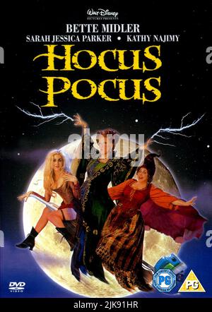 Film Poster: Hocus Pocus (1993) regista: Kenny Ortega 16 luglio 1993 **AVVISO** questa fotografia è solo per uso editoriale ed è copyright DI DISNEY e/o del fotografo assegnato dalla Film o dalla Società di produzione e può essere riprodotta solo da pubblicazioni in concomitanza con la promozione del suddetto Film. È richiesto un credito obbligatorio per DISNEY. Il fotografo deve essere accreditato anche quando è noto. Nessun uso commerciale può essere concesso senza l'autorizzazione scritta della Film Company. Foto Stock