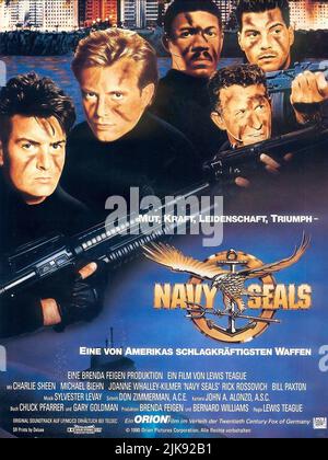 Film Poster: Navy Seals (USA 1990) regista: Lewis Teague 20 luglio 1990 **ATTENZIONE** questa foto è solo per uso editoriale ed è il copyright di MGM e/o del fotografo assegnato dalla Film o dalla Società di produzione e può essere riprodotto solo da pubblicazioni in concomitanza con la promozione del suddetto Film. È richiesto un credito obbligatorio per MGM. Il fotografo deve essere accreditato anche quando è noto. Nessun uso commerciale può essere concesso senza l'autorizzazione scritta della Film Company. Foto Stock