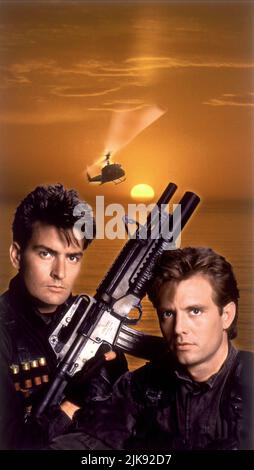 Charlie Sheen & Michael Biehn Film: Navy Seals (USA 1990) personaggi: Lt. Dale Hawkins, Lt. James Curran regista: Lewis Teague 20 luglio 1990 **ATTENZIONE** questa foto è solo per uso editoriale ed è il copyright di MGM e/o del fotografo assegnato dalla Film o dalla Società di produzione e può essere riprodotto solo da pubblicazioni in concomitanza con la promozione del suddetto Film. È richiesto un credito obbligatorio per MGM. Il fotografo deve essere accreditato anche quando è noto. Nessun uso commerciale può essere concesso senza l'autorizzazione scritta della Film Company. Foto Stock