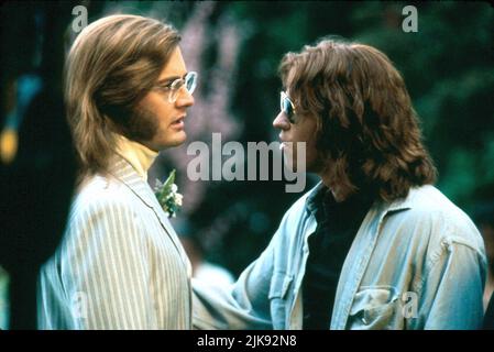 Kyle Maclachlan & Val Kilmer Film: The Doors (USA 1991) personaggi: Ray Manzarek, Jim Morrison regista: Oliver Stone 23 Febbraio 1991 **ATTENZIONE** questa foto è solo ad uso editoriale ed è copyright delle IMMAGINI TRISTAR e/o del fotografo assegnato dalla Film o dalla Production Company e può essere riprodotta solo da pubblicazioni in concomitanza con la promozione del suddetto Film. È richiesto un credito obbligatorio per LE IMMAGINI TRISTAR. Il fotografo deve essere accreditato anche quando è noto. Nessun uso commerciale può essere concesso senza l'autorizzazione scritta della Film Company. Foto Stock