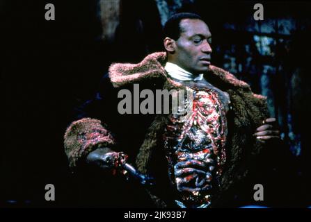 Tony Todd Film: Candyman (USA 1992) personaggi: The Candyman Director: Bernard Rose 11 Settembre 1992 **ATTENZIONE** questa foto è solo per uso editoriale ed è copyright DI COLUMBIA e/o del fotografo assegnato dalla Film o dalla Production Company e può essere riprodotta solo da pubblicazioni in concomitanza con la promozione del suddetto Film. È richiesto un credito obbligatorio per COLUMBIA. Il fotografo deve essere accreditato anche quando è noto. Nessun uso commerciale può essere concesso senza l'autorizzazione scritta della Film Company. Foto Stock