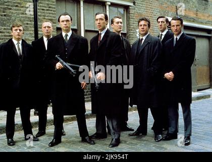 Gary Kemp & Martin Kemp Film: The Krays (UK 1980) personaggi: Ronald Kray & Reggie Kray Direttore: Peter Medak 27 Aprile 1990 **ATTENZIONE** questa foto è solo per uso editoriale ed è copyright DEI DISTRIBUTORI DI FILM RANK e/o del fotografo assegnato dalla Film o dalla Società di produzione e può essere riprodotta solo da pubblicazioni in concomitanza con la promozione del suddetto Film. È richiesto un credito obbligatorio per CLASSIFICARE I DISTRIBUTORI DI FILM. Il fotografo deve essere accreditato anche quando è noto. Nessun uso commerciale può essere concesso senza l'autorizzazione scritta della Film Company. Foto Stock