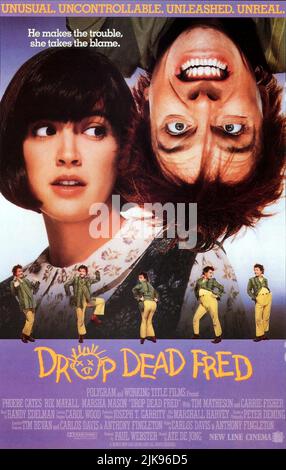 Phoebe Cates & Rik Mayall Poster Film: Drop Dead Fred (1991) personaggi: Elizabeth 'Lizzie' Cronin e regista: Ate De Jong 19 Aprile 1991 **ATTENZIONE** questa fotografia è solo ad uso editoriale ed è il copyright del TITOLO DI LAVORO e/o del fotografo assegnato dalla Film o dalla Società di produzione e può essere riprodotta solo da pubblicazioni in concomitanza con la promozione del suddetto Film. È richiesto un credito obbligatorio per IL TITOLO DI LAVORO. Il fotografo deve essere accreditato anche quando è noto. Nessun uso commerciale può essere concesso senza l'autorizzazione scritta della Film Company. Foto Stock