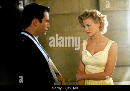 Guy Pearce & Kim Basinger Film: L.A. Riservato; riservato la (USA 1997) caratteri: Ed Exley & Lynn Bracken Direttore: Curtis Hanson 14 maggio 1997 **AVVISO** questa foto è solo per uso editoriale ed è il copyright di WARNER BROS. E/o del fotografo assegnato dalla Film o dalla Società di produzione e può essere riprodotto solo da pubblicazioni in concomitanza con la promozione del suddetto Film. È richiesto un credito obbligatorio per WARNER BROS. Il fotografo deve essere accreditato anche quando è noto. Nessun uso commerciale può essere concesso senza l'autorizzazione scritta della Film Company. Foto Stock