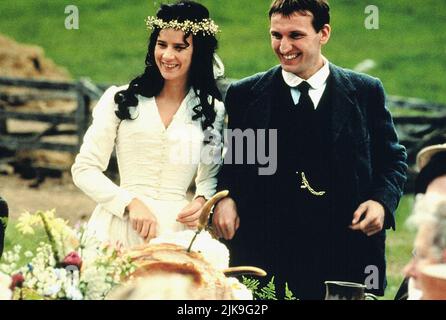 Rachel Griffiths & Christopher Eccleston Film: Jude (1996) personaggi: Arabella & Jude Fawley regista: Michael Winterbottom 10 Settembre 1996 **ATTENZIONE** questa foto è solo per uso editoriale ed è il copyright di BBC e/o del fotografo assegnato dalla Film o dalla Production Company e può essere riprodotto solo da pubblicazioni in concomitanza con la promozione del suddetto Film. È richiesto un credito obbligatorio per la BBC. Il fotografo deve essere accreditato anche quando è noto. Nessun uso commerciale può essere concesso senza l'autorizzazione scritta della Film Company. Foto Stock