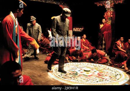 General Scene Film Seven Years in Tibet (USA/UK 1997) regista: Jean-Jacques Annaud 13 settembre 1997 **WARNING** questa fotografia è ad uso esclusivamente editoriale ed è copyright della COLUMBIA TRISTAR e/o del fotografo assegnato dalla Film o Production Company e può essere riprodotta solo da pubblicazioni in concomitanza con la promozione del suddetto Film. È richiesto un credito obbligatorio per COLUMBIA TRISTAR. Il fotografo deve essere accreditato anche se conosciuto. Nessun uso commerciale può essere concesso senza l'autorizzazione scritta di The Film Company. Foto Stock