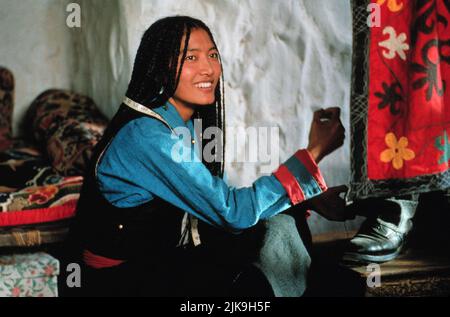 Film di Lhakpa Tsamchoe: Sette anni in Tibet (USA/UK 1997) personaggi: PEMA Lhaki regista: Jean-Jacques Annaud 13 Settembre 1997 **AVVISO** questa fotografia è solo per uso editoriale ed è il copyright di COLUMBIA TRISTAR e/o del fotografo assegnato dalla Film o dalla Production Company e può essere riprodotto solo da pubblicazioni in concomitanza con la promozione del suddetto Film. È richiesto un credito obbligatorio per COLUMBIA TRISTAR. Il fotografo deve essere accreditato anche quando è noto. Nessun uso commerciale può essere concesso senza l'autorizzazione scritta della Film Company. Foto Stock