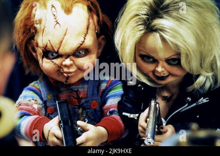 Chucky & Tiffany Film: Sposa di Chucky (USA/CAN 1998) personaggi: Chucky & Tiffany Director: Ronny Yu 15 Ottobre 1998 **ATTENZIONE** questa foto è solo per uso editoriale ed è il copyright di IMMAGINI UNIVERSALI e/o del fotografo assegnato dalla Film o dalla Società di produzione e può essere riprodotto solo da pubblicazioni in concomitanza con la promozione del suddetto Film. È richiesto un credito obbligatorio per LE IMMAGINI UNIVERSALI. Il fotografo deve essere accreditato anche quando è noto. Nessun uso commerciale può essere concesso senza l'autorizzazione scritta della Film Company. Foto Stock