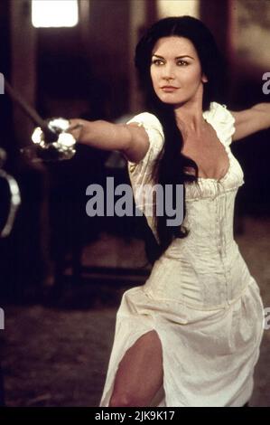 Catherine Zeta-Jones Film la maschera di Zorro (USA/DE 1998) regista: Martin Campbell 17 luglio 1998 **ATTENZIONE** questa fotografia è solo per uso editoriale ed è copyright di TRISTAR PICTURES e/o del fotografo assegnato dalla Film o Production Company e può essere riprodotta solo da pubblicazioni in concomitanza con la promozione del suddetto Film. È richiesto un credito obbligatorio per LE FOTO TRISTAR. Il fotografo deve essere accreditato anche se conosciuto. Nessun uso commerciale può essere concesso senza l'autorizzazione scritta di The Film Company. Foto Stock