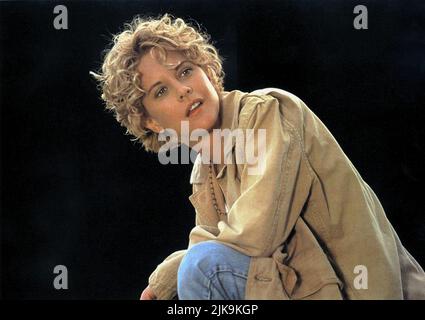 Meg Ryan Film: Città degli Angeli (USA/DE 1998) personaggi: Dr. Maggie Rice regista: Brad Silberling 10 Aprile 1998 **AVVISO** questa fotografia è solo per uso editoriale ed è copyright di WARNER BROS. E/o del fotografo assegnato dalla Film o dalla Production Company e può essere riprodotta solo da pubblicazioni in concomitanza con la promozione del suddetto Film. È richiesto un credito obbligatorio per WARNER BROS. Il fotografo deve essere accreditato anche quando è noto. Nessun uso commerciale può essere concesso senza l'autorizzazione scritta della Film Company. Foto Stock