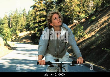 Meg Ryan Film: Città degli Angeli (USA/DE 1998) personaggi: Dr. Maggie Rice regista: Brad Silberling 10 Aprile 1998 **AVVISO** questa fotografia è solo per uso editoriale ed è copyright di WARNER BROS. E/o del fotografo assegnato dalla Film o dalla Production Company e può essere riprodotta solo da pubblicazioni in concomitanza con la promozione del suddetto Film. È richiesto un credito obbligatorio per WARNER BROS. Il fotografo deve essere accreditato anche quando è noto. Nessun uso commerciale può essere concesso senza l'autorizzazione scritta della Film Company. Foto Stock