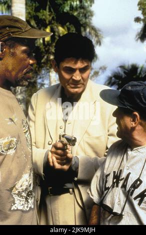 Danny Glover & Joe pesci Film Gone Fishin'; Gone Fishing (1997) personaggi: Gus Green & Joe Waters regista: Christopher Cain 30 maggio 1997 **ATTENZIONE** questa fotografia è solo per uso editoriale ed è copyright di TOUCHSTONE e/o del fotografo assegnato dalla Film or Production Company e può essere riprodotta solo da pubblicazioni in concomitanza con la promozione del suddetto Film. È richiesto un credito obbligatorio a TOUCHSTONE. Il fotografo deve essere accreditato anche se conosciuto. Nessun uso commerciale può essere concesso senza l'autorizzazione scritta di The Film Company. Foto Stock