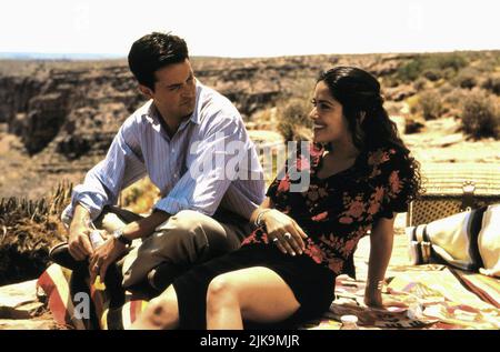 Matthew Perry & Salma Hayek Film: Fools Rush in (1997) personaggi: Alex Whitman & Isabel Fuentes Whitman regista: Andy Tennant 14 Febbraio 1997 **ATTENZIONE** questa foto è solo per uso editoriale ed è il copyright di COLUMBIA e/o del fotografo assegnato dalla Film or Production Company e può essere riprodotto solo da pubblicazioni in concomitanza con la promozione del suddetto Film. È richiesto un credito obbligatorio per COLUMBIA. Il fotografo deve essere accreditato anche quando è noto. Nessun uso commerciale può essere concesso senza l'autorizzazione scritta della Film Company. Foto Stock