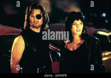 Kurt Russell & Valeria Golino Film Escape from L.A. (USA 1996) personaggi: Snake Plissken & Taslima regista: John Carpenter 09 agosto 1996 **ATTENZIONE** questa fotografia è solo per uso editoriale ed è copyright di IMMAGINI DI PRIM'ORDINE e/o del fotografo assegnato dalla Film or Production Company e può essere riprodotta solo da pubblicazioni in concomitanza con la promozione del suddetto Film. È richiesto un credito obbligatorio per LE FOTO DI IMPORTANZA FONDAMENTALE. Il fotografo deve essere accreditato anche se conosciuto. Nessun uso commerciale può essere concesso senza l'autorizzazione scritta di The Film Company. Foto Stock