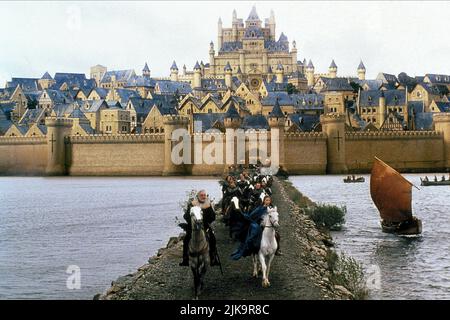 Sean Connery & Julia Ormond Film: First Knight (1995) personaggi: King Arthur & Guinevere regista: Jerry Zucker 07 luglio 1995 **AVVISO** questa fotografia è solo per uso editoriale ed è il copyright di COLUMBIA e/o del fotografo assegnato dalla Film or Production Company e può essere riprodotto solo da pubblicazioni in concomitanza con la promozione del suddetto Film. È richiesto un credito obbligatorio per COLUMBIA. Il fotografo deve essere accreditato anche quando è noto. Nessun uso commerciale può essere concesso senza l'autorizzazione scritta della Film Company. Foto Stock