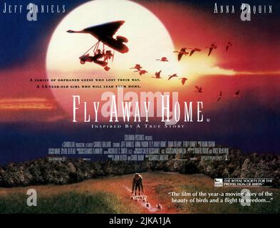 Film Poster Film: Fly Away Home (1997) regista: Carroll Ballard 05 Settembre 1996 **AVVISO** questa foto è solo per uso editoriale ed è copyright DI COLUMBIA e/o del fotografo assegnato dalla Film o dalla Production Company e può essere riprodotta solo da pubblicazioni in concomitanza con la promozione del suddetto Film. È richiesto un credito obbligatorio per COLUMBIA. Il fotografo deve essere accreditato anche quando è noto. Nessun uso commerciale può essere concesso senza l'autorizzazione scritta della Film Company. Foto Stock