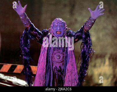 Paul Freeman Film: Mighty Morphin Power Rangers: The Movie (USA/AUS/JP 1995) personaggi: Ivan ooze regista: Bryan Spicer 30 Giugno 1995 **ATTENZIONE** questa foto è solo per uso editoriale ed è il copyright di 20th CENTURY FOX e/o del fotografo assegnato dalla Film o dalla Società di produzione e può essere riprodotto solo da pubblicazioni in concomitanza con la promozione del suddetto Film. È richiesto un credito obbligatorio per 20th CENTURY FOX. Il fotografo deve essere accreditato anche quando è noto. Nessun uso commerciale può essere concesso senza l'autorizzazione scritta della Film Company. Foto Stock