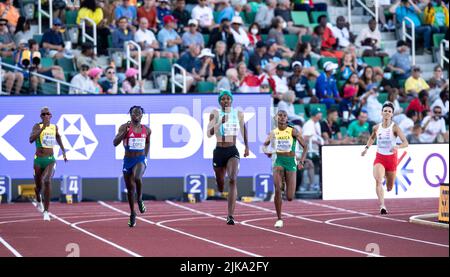 Shaunae Miller-Uibo (BAH) in gara nella finale femminile del 400m il giorno otto al World Athletics Championships, Hayward Field, Eugene, Oregon USA Foto Stock