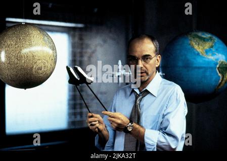 Billy Bob Thornton Film: Armageddon (USA 1998) personaggi: Dan Truman, NASA Administrator Director: Michael Bay 30 Giugno 1998 **ATTENZIONE** questa foto è solo per uso editoriale ed è il copyright di TOUCHSTONE e/o del fotografo assegnato dalla Film o dalla Società di produzione e può essere riprodotta solo da pubblicazioni in concomitanza con la promozione del suddetto Film. È richiesto un credito obbligatorio per TOUCHSTONE. Il fotografo deve essere accreditato anche quando è noto. Nessun uso commerciale può essere concesso senza l'autorizzazione scritta della Film Company. Foto Stock