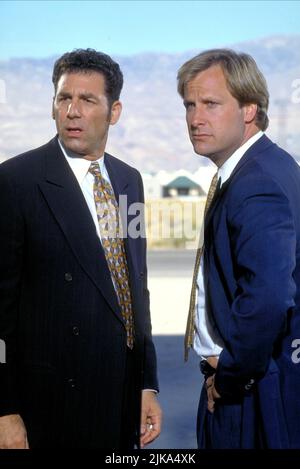 Michael Richards & Jeff Daniels Film: Trial and Error (1997) personaggi: Richard 'Ricky' Rietti, Charles 'Charlie' Tuttle regista: Jonathan Lynn 30 maggio 1997 **AVVISO** questa foto è solo per uso editoriale ed è il copyright di NUOVA LINEA e/o del fotografo assegnato dalla Film o dalla Società di produzione e può essere riprodotto solo da pubblicazioni in concomitanza con la promozione del suddetto Film. È necessario un credito obbligatorio per LA NUOVA RIGA. Il fotografo deve essere accreditato anche quando è noto. Nessun uso commerciale può essere concesso senza l'autorizzazione scritta della Film Company. Foto Stock