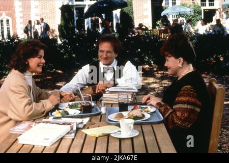 Marcia Gay Harden, Robin Williams & Edie McClurg Film: Flubber (1997) personaggi: Dr. Sara Jean Reynolds, Professor Philip Brainard & Martha George regista: Les Mayfield 16 Novembre 1997 **ATTENZIONE** questa foto è solo per uso editoriale ed è copyright di WALT DISNEY e/o del fotografo assegnato dalla Film o dalla Production Company e può essere riprodotta solo da pubblicazioni in concomitanza con la promozione del suddetto Film. È richiesto un credito obbligatorio per WALT DISNEY. Il fotografo deve essere accreditato anche quando è noto. Nessun uso commerciale può essere concesso senza autorizzazione scritta Foto Stock