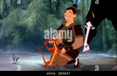 Cri-Kee, Mushu & Mulan Film: Mulan (USA 1998) personaggi: ,Mushu & Mulan regista: Tony Bancroft & Barry Cook 05 giugno 1998 **AVVISO** questa fotografia è ad uso esclusivamente editoriale ed è copyright delle IMMAGINI WALT DISNEY e/o del fotografo assegnato dalla Film o dalla Production Company e può essere riprodotta solo da pubblicazioni in concomitanza con la promozione del suddetto Film. È richiesto un credito obbligatorio per LE IMMAGINI DI WALT DISNEY. Il fotografo deve essere accreditato anche quando è noto. Nessun uso commerciale può essere concesso senza l'autorizzazione scritta della Film Company. Foto Stock