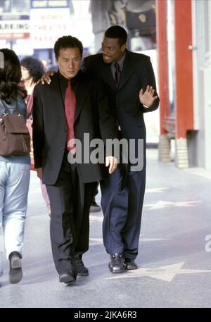 Jackie Chan e Chris Tucker Film: Rush Hour (USA 1998) personaggi: Chief Inspector Lee, Detective James carter Director: Brett Ratner 18 Settembre 1998 **AVVISO** questa fotografia è solo per uso editoriale ed è copyright della NUOVA LINEA e/o del fotografo assegnato dalla Film o dalla Società di produzione e può essere riprodotta solo da pubblicazioni in concomitanza con la promozione del suddetto Film. È necessario un credito obbligatorio per LA NUOVA RIGA. Il fotografo deve essere accreditato anche quando è noto. Nessun uso commerciale può essere concesso senza l'autorizzazione scritta della Film Company. Foto Stock