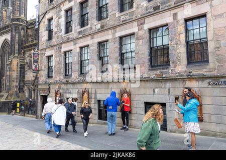 Edimburgo, il ristorante The Witchery by the Castle sul Royal Mile Castlehill, l'esterno del ristorante il giorno d'estate, Scozia, UK 2022 Foto Stock