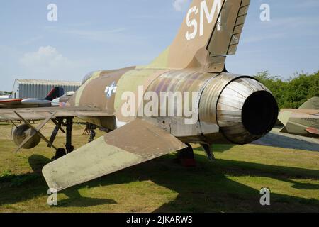 Nord America F-100D Super Sabre 54-2174, Midland Air Museum, Coventry Airport. Foto Stock