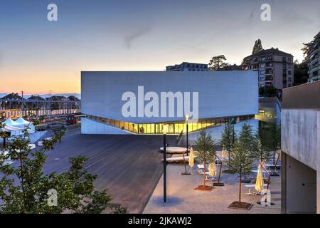 Il nuovo edificio di Platforme 10, Losanna, Svizzera ospita 2 musei: Mudac (Musée de design et d'Arts appliqués contemporains) e Musée de l'Ely Foto Stock