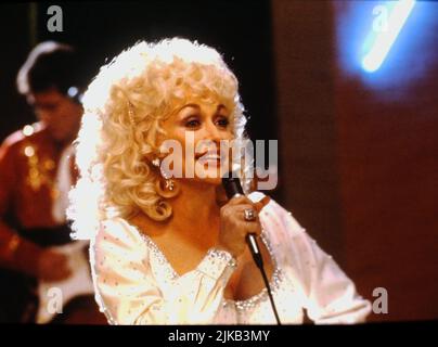 DOLLY PARTON in RHINESTONE (1984), diretto DA BOB CLARK. Credit: 20th CENTURY FOX / Album Foto Stock