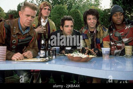 William H. Macy, Hank Azaria, ben Stiller, Paul Reubens, Kel Mitchell Film: Mistero uomini (USA 1999) personaggi: The Shoveler, The Blue Raja, MR Furious,la milza,l'invisibile Boy Director: Kinka Usher 22 luglio 1999 **ATTENZIONE** questa fotografia è solo per uso editoriale ed è il copyright di UNIVERSAL e/o del fotografo assegnato dalla Film o Production Company e può essere riprodotto solo da pubblicazioni in concomitanza con la promozione del suddetto Film. È richiesto un credito obbligatorio per UNIVERSAL. Il fotografo deve essere accreditato anche quando è noto. Non può essere concesso alcun uso commerciale w Foto Stock