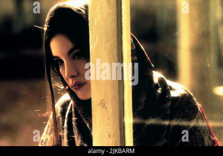 Liv Tyler Film: Onegin (1999) personaggi: Tatyana regista: Martha Fiennes 18 Settembre 1999 **AVVISO** questa foto è solo per uso editoriale ed è il copyright di 7 ARTS INTERNATIONAL e/o il fotografo assegnato dalla Film o dalla Società di produzione e può essere riprodotto solo da pubblicazioni in concomitanza con la promozione del suddetto Film. È richiesto un credito obbligatorio a 7 ARTS INTERNATIONAL. Il fotografo deve essere accreditato anche quando è noto. Nessun uso commerciale può essere concesso senza l'autorizzazione scritta della Film Company. Foto Stock