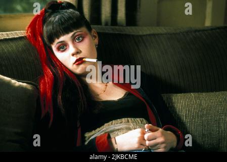 Zooey Deschanel Film Mumford (1999) personaggi: Nessa Watkins regista: Lawrence Kasdan 11 settembre 1999 **ATTENZIONE** questa fotografia è ad uso esclusivamente editoriale ed è copyright di TOUCHSTONE PICTURES e/o del fotografo assegnato dalla Film o Production Company e può essere riprodotta solo da pubblicazioni in concomitanza con la promozione del suddetto Film. È richiesto un credito obbligatorio per LE FOTO TOUCHSTONE. Il fotografo deve essere accreditato anche se conosciuto. Nessun uso commerciale può essere concesso senza l'autorizzazione scritta di The Film Company. Foto Stock
