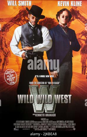 Will Smith & Kevin Kline Poster Film: Wild Wild West (1999) personaggi: Capt. James West & Director: Barry Sonnenfeld 30 Giugno 1999 **AVVISO** questa fotografia è solo per uso editoriale ed è copyright di WARNER BROS e/o del fotografo assegnato dalla Film o dalla Production Company e può essere riprodotta solo da pubblicazioni in concomitanza con la promozione del suddetto Film. È richiesto un credito obbligatorio per WARNER BROS. Il fotografo deve essere accreditato anche quando è noto. Nessun uso commerciale può essere concesso senza l'autorizzazione scritta della Film Company. Foto Stock