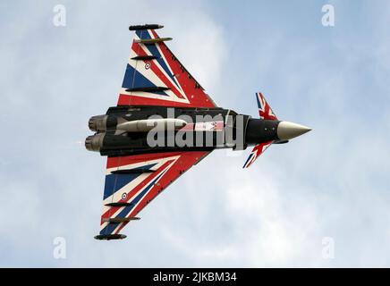 RAF Typhoon Display Team al Royal International Air Tattoo 2022 Foto Stock