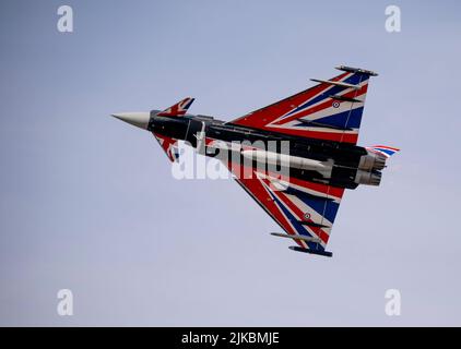 RAF Typhoon Display Team al Royal International Air Tattoo 2022 Foto Stock