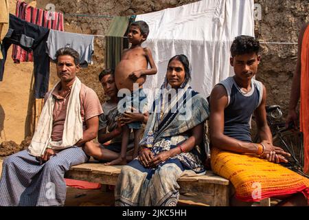 Bihar ha multidimensionalmente scarso. Undici distretti Bihar hanno povertà Kishanganj, Araria, Kaimur, Madepura, Purba Champaran e Supaul Foto Stock