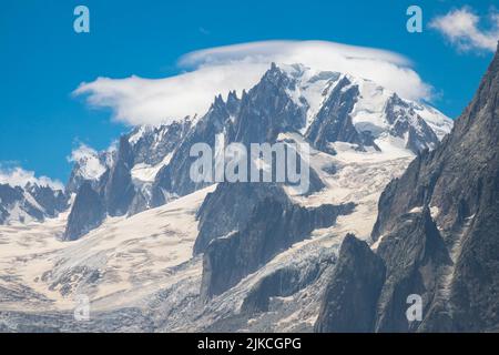 Il massiccio del Monte Bianco du Tacul e del Monte Bianco. Foto Stock